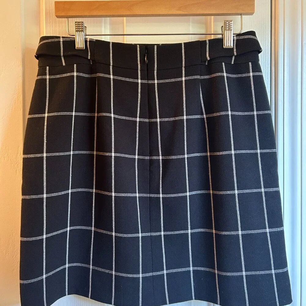 Loft Black Checkered Button Tab Pocket Skirt Size 8 - Picture 4 of 7